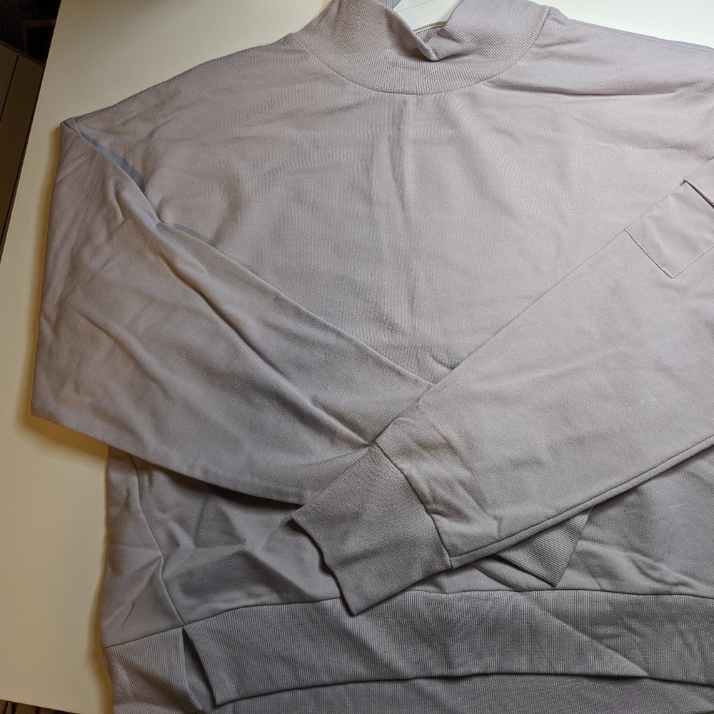 All in motion long sleeved grey top L